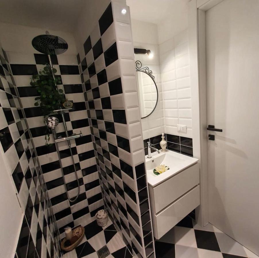 Casa Cimella, Un Nido Nel Cuore Del Porto Antico Cod Citra 010025-Lt-2629 Genova Eksteriør billede